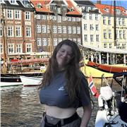 Studentessa Scienze Politiche offre lezioni e ripetizioni di storia per elementari, medie e liceo. Metodo chiaro e personalizzato